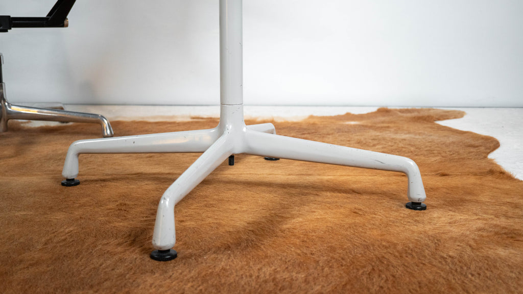 Mid-Century Modern Charles & Ray Eames for Herman Miller Aluminum Group Dining Table