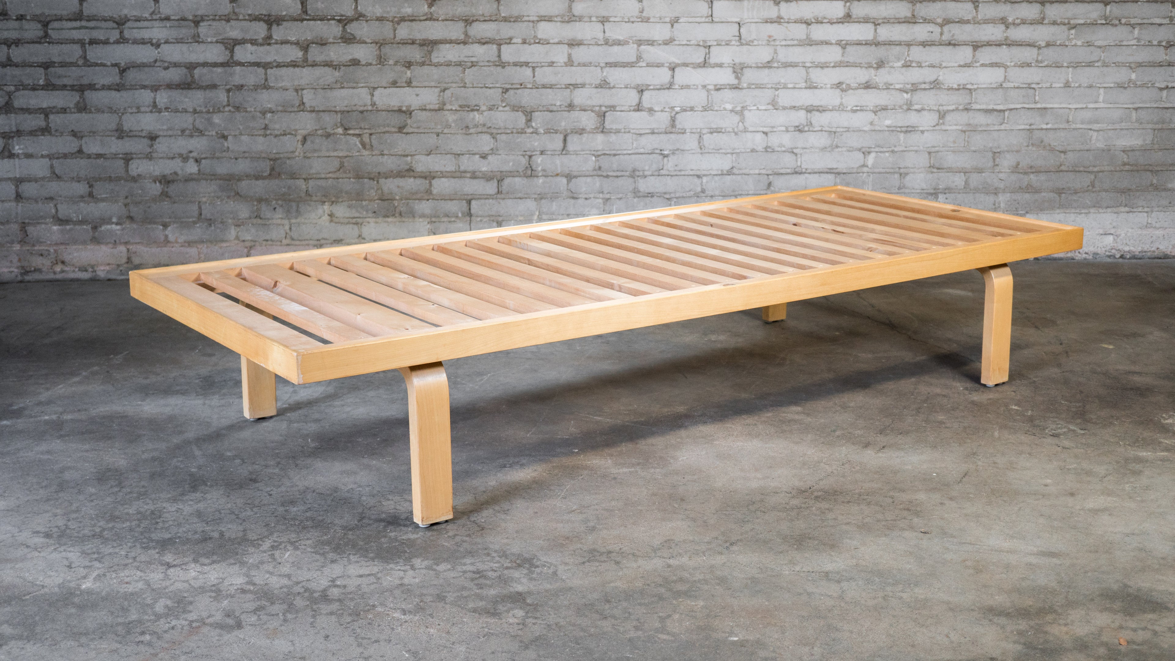 Mid-Century Alvar Aalto 710 Daybed for Artek