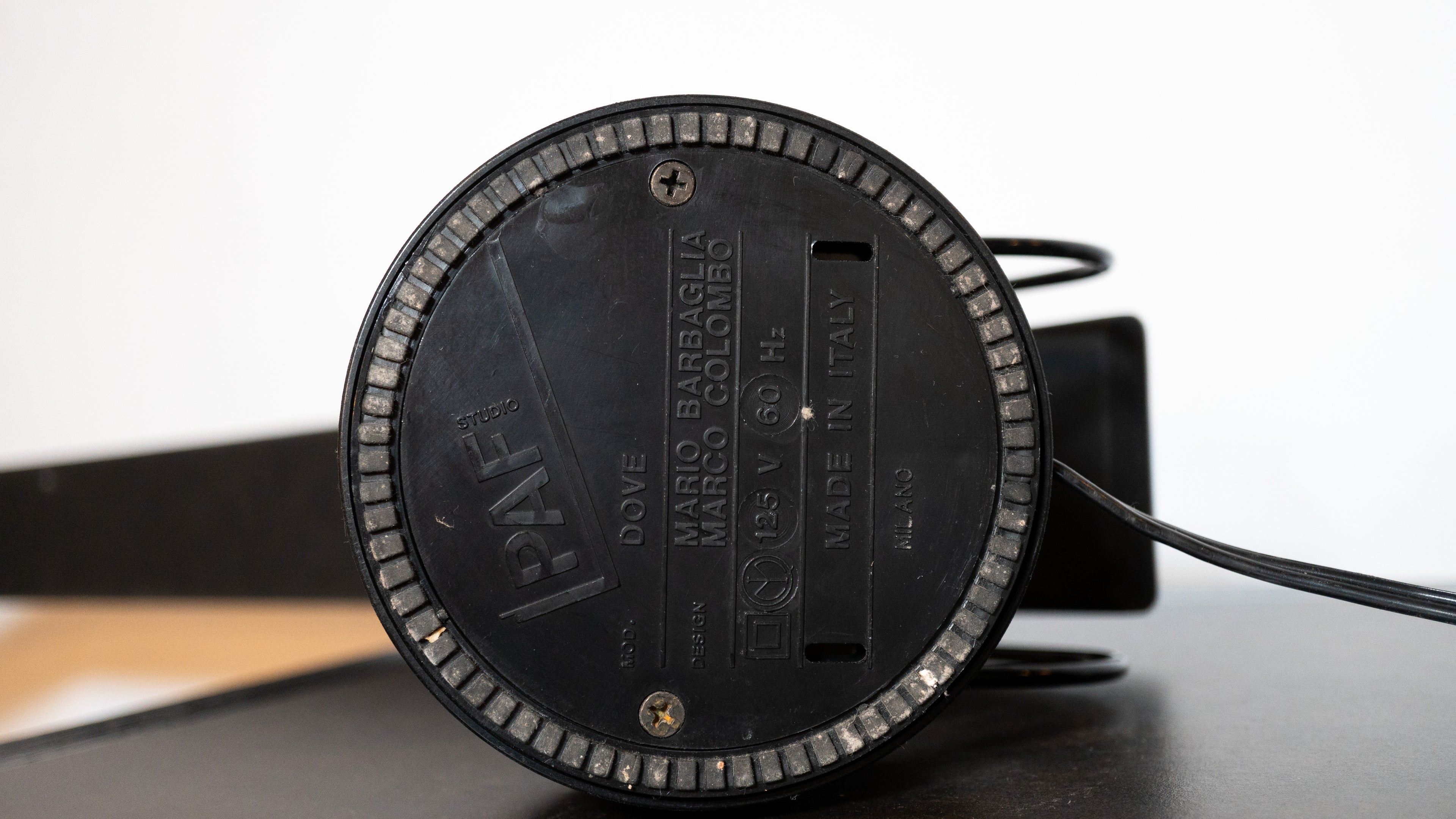 1980s Mario Barbaglia & Marco Colombo for Paf Studio Dove Lamp With Original Box