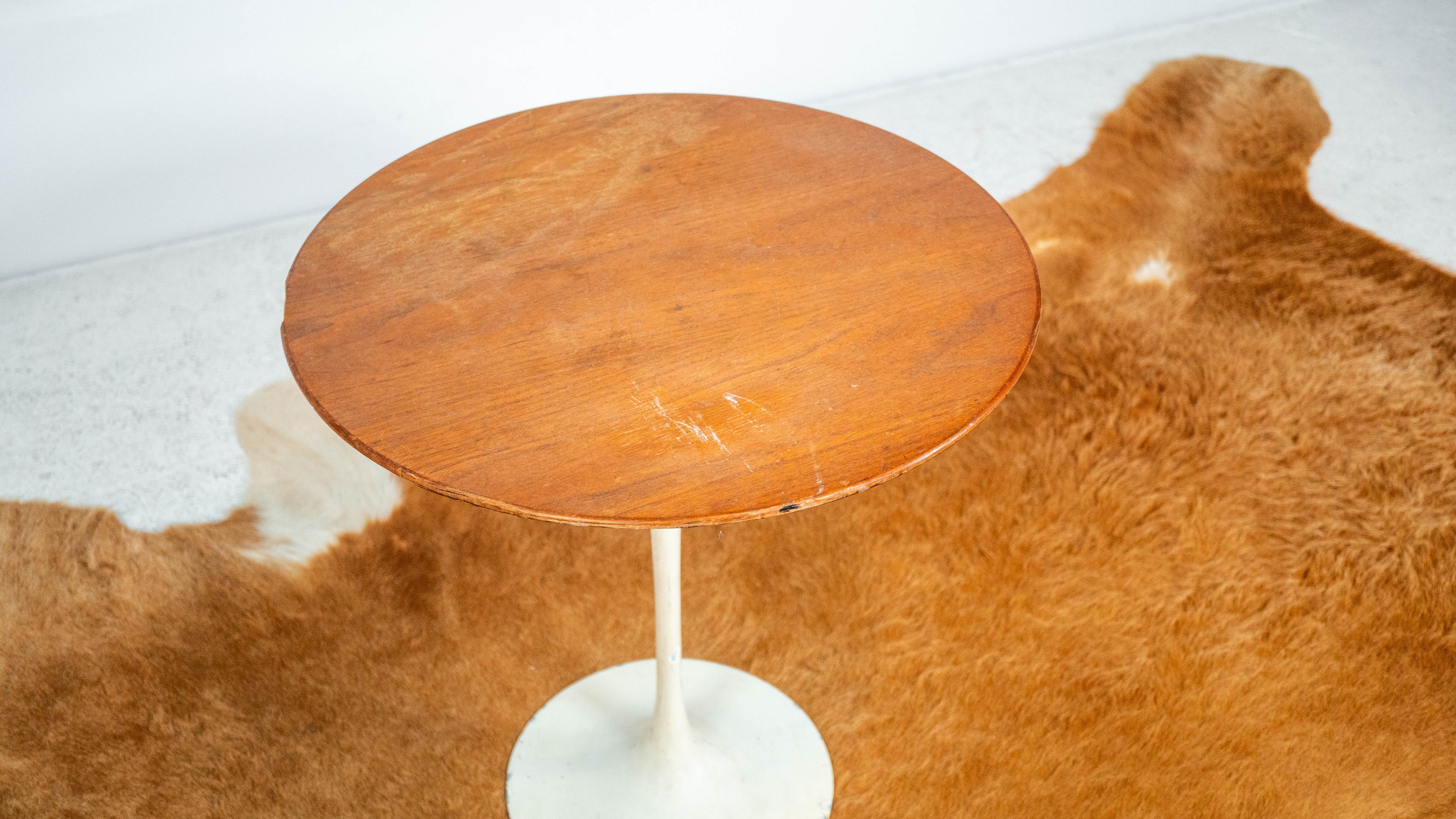 Vintage Knoll International Saarinen Walnut Tulip Side Table