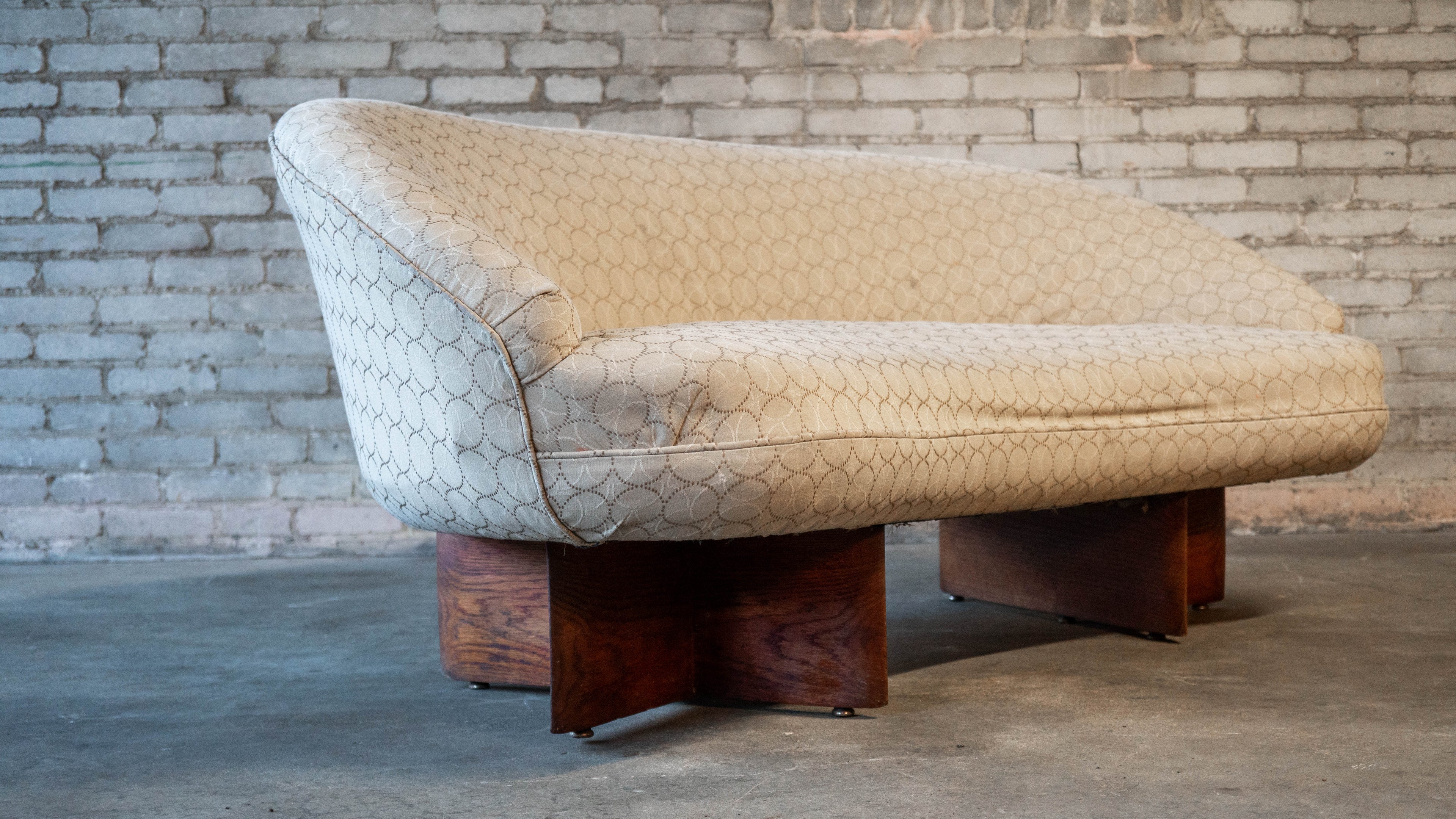 1950s Vladimir Kagan for Kagan-Dreyfuss Inc Walnut Sofa