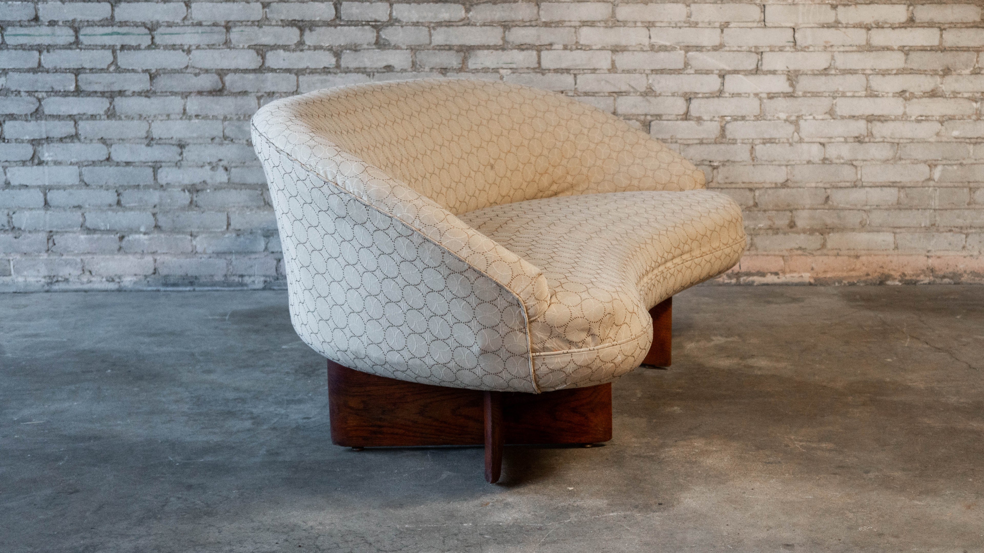 1950s Vladimir Kagan for Kagan-Dreyfuss Inc Walnut Sofa