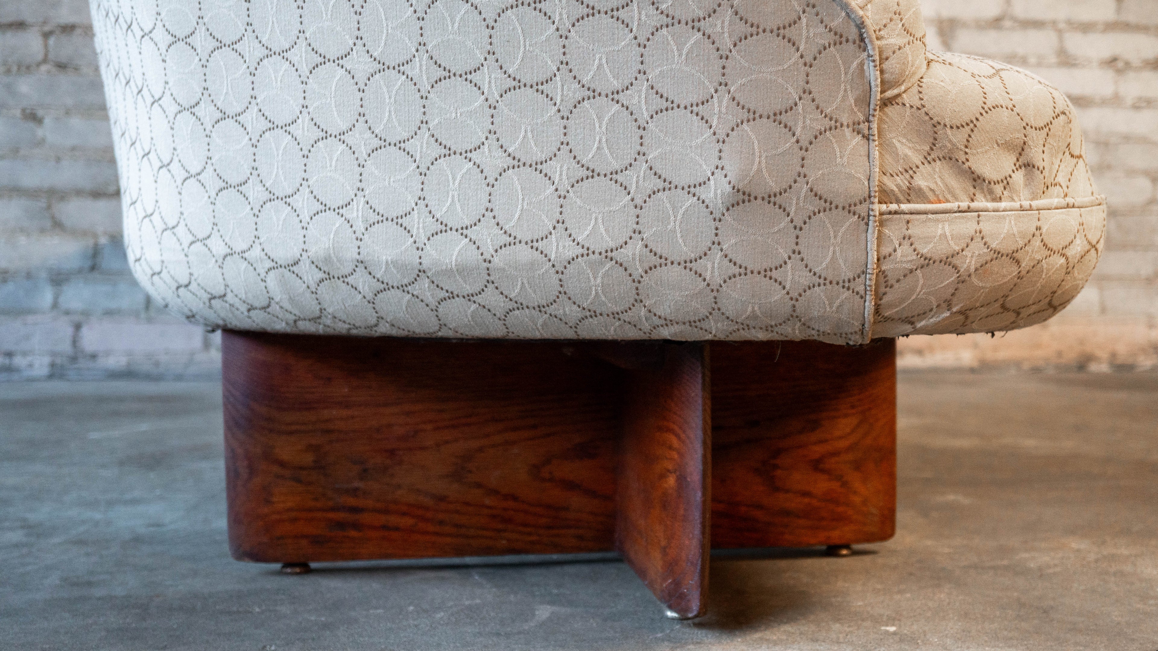 1950s Vladimir Kagan for Kagan-Dreyfuss Inc Walnut Sofa