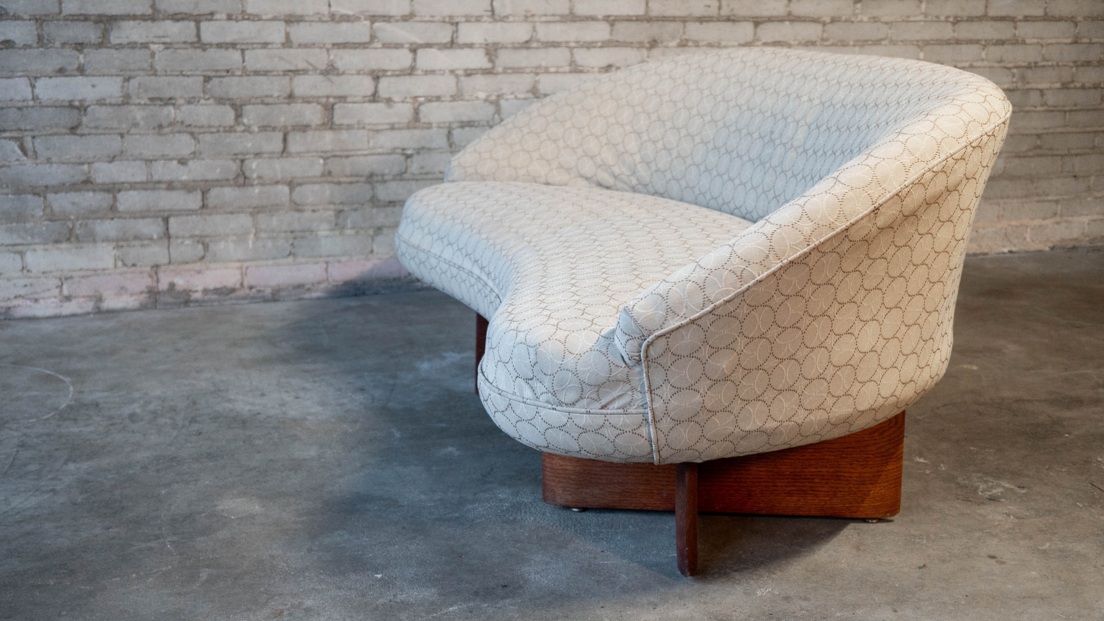 1950s Vladimir Kagan for Kagan-Dreyfuss Inc Walnut Sofa