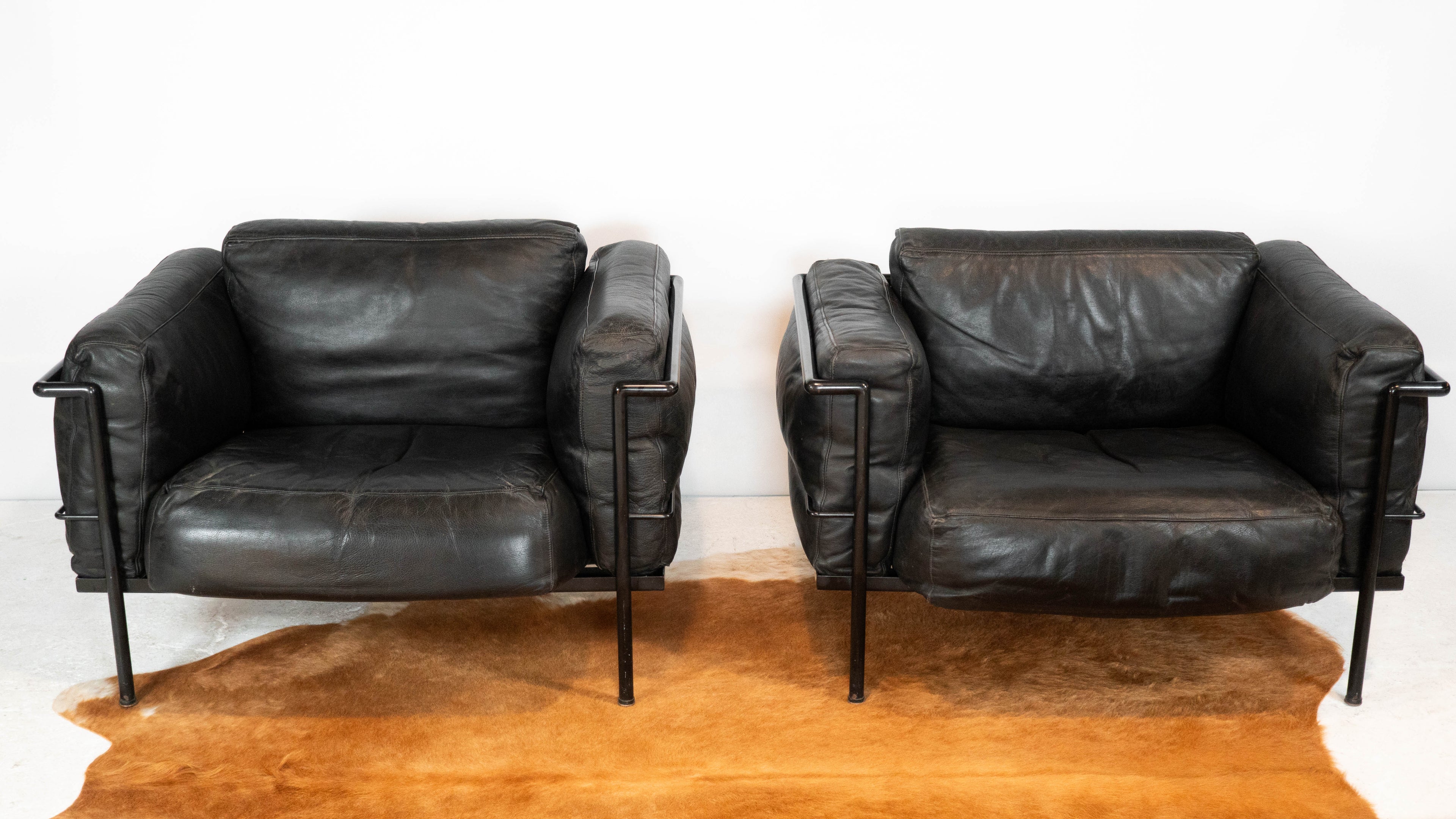 1980s Le Corbusier LC3 Grand Modele attr. Lounge Chairs - A Pair