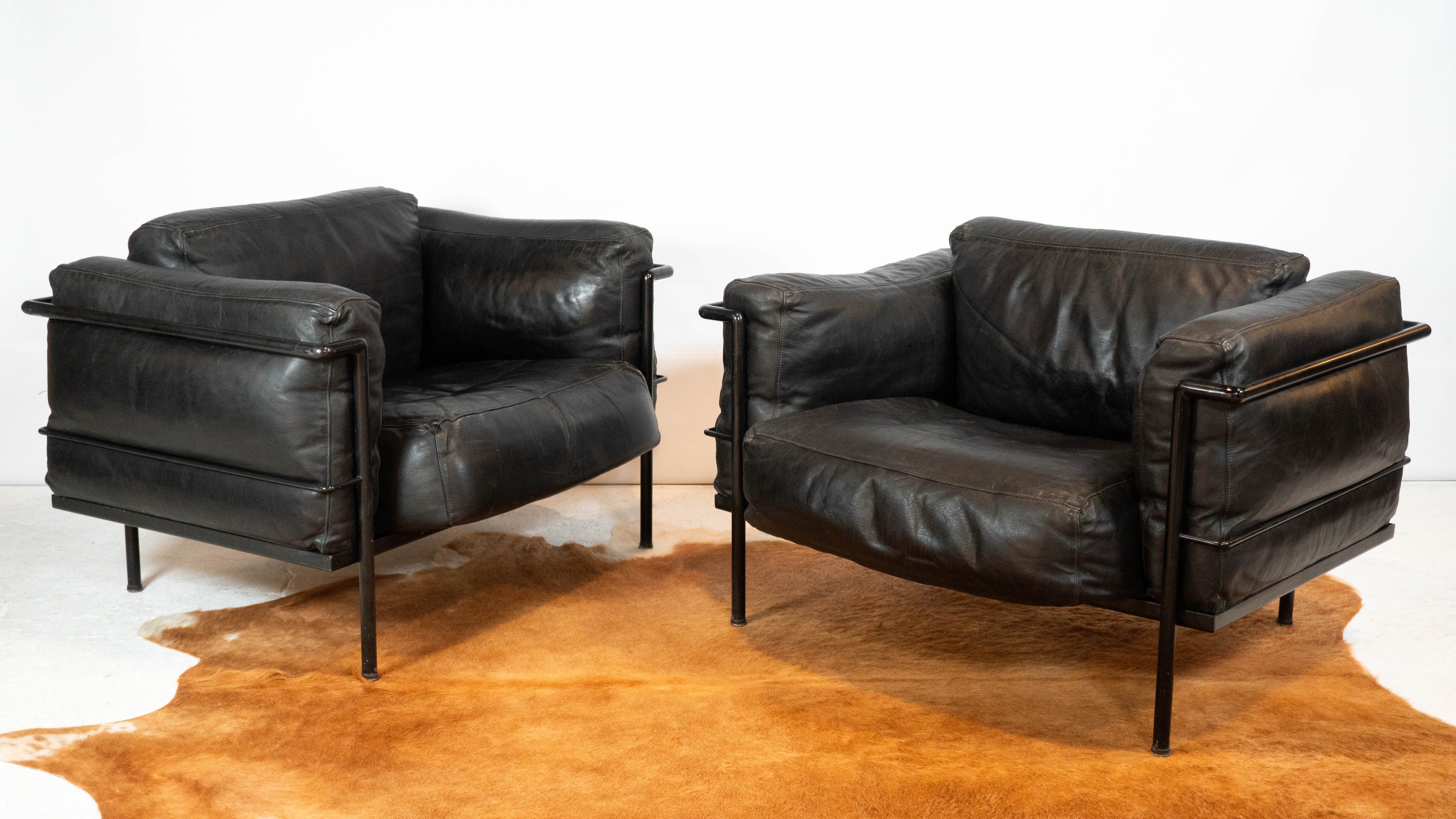 1980s Le Corbusier LC3 Grand Modele attr. Lounge Chairs - A Pair