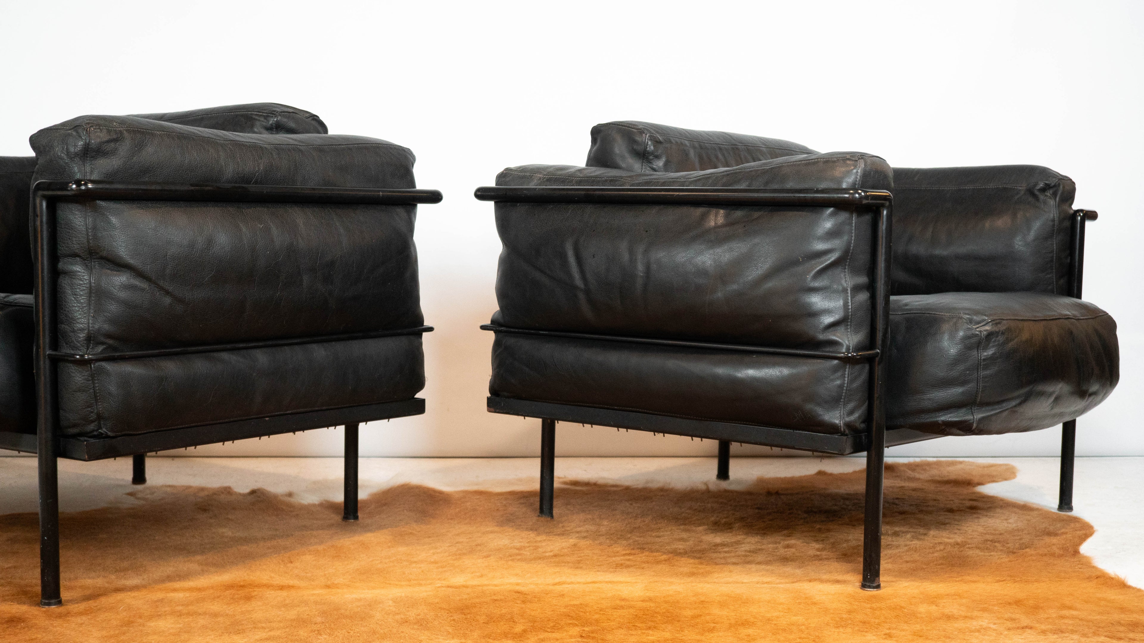 1980s Le Corbusier LC3 Grand Modele attr. Lounge Chairs - A Pair