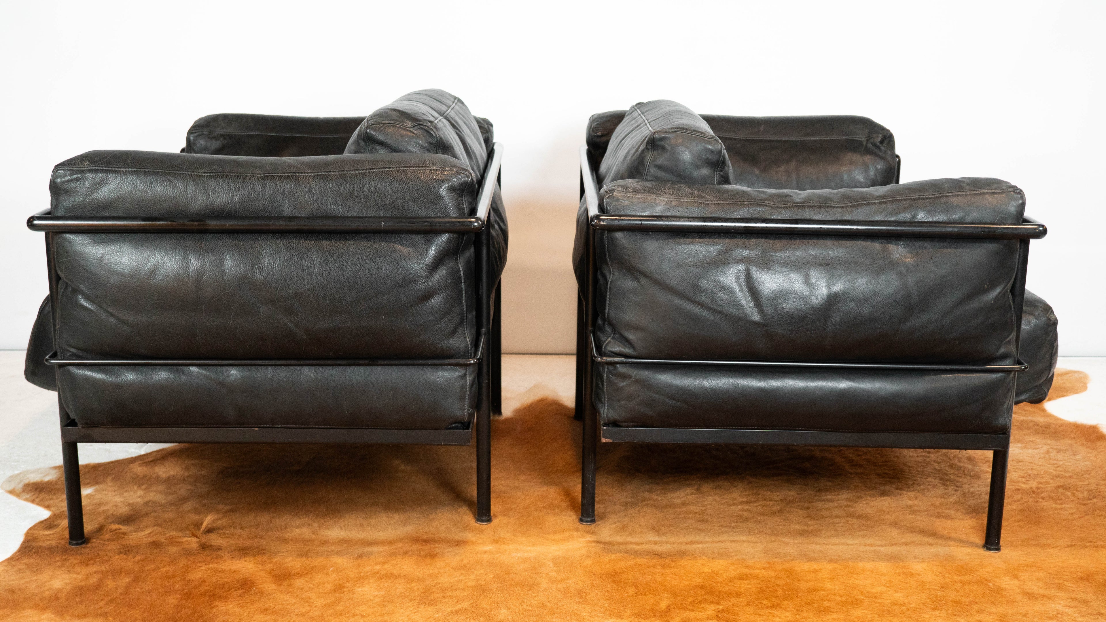 1980s Le Corbusier LC3 Grand Modele attr. Lounge Chairs - A Pair