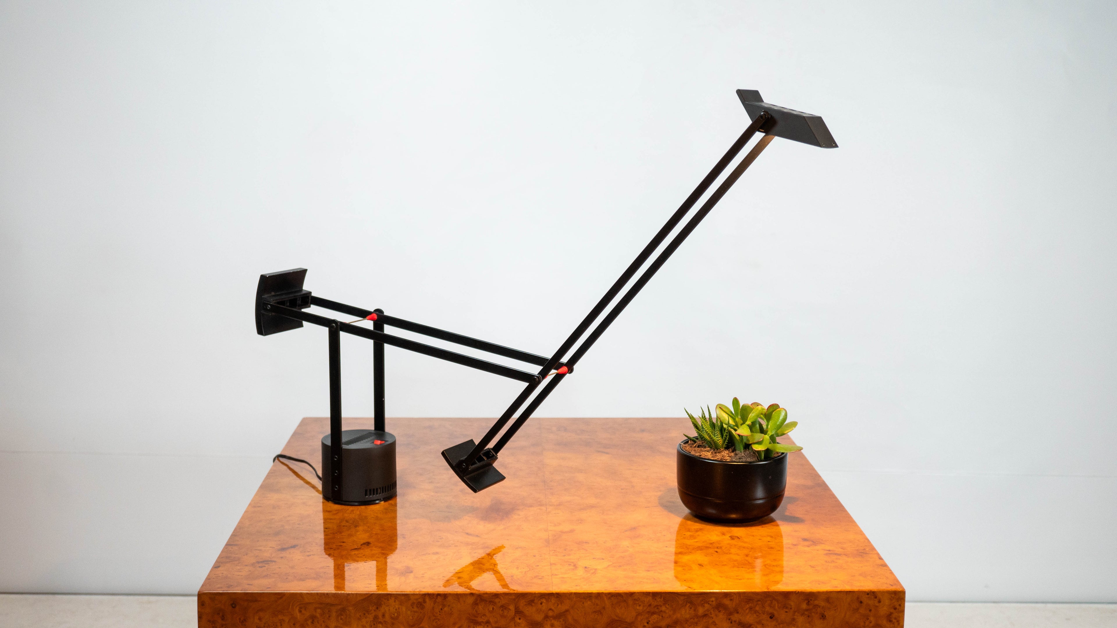 1980s Artemide Tizio Lamp by Richard Sapper