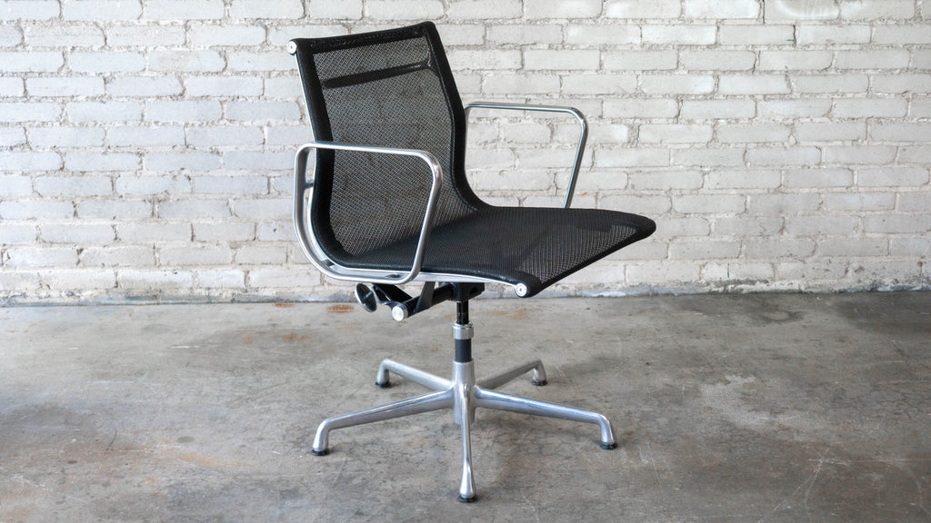 Herman Miller Eames Aluminum Group Mesh Chair