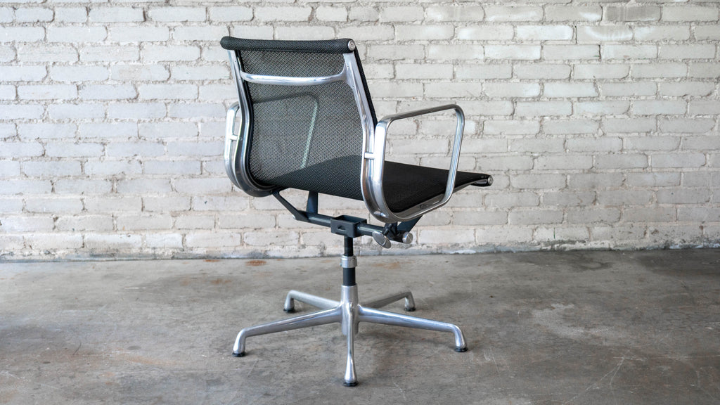 Herman Miller Eames Aluminum Group Mesh Chair