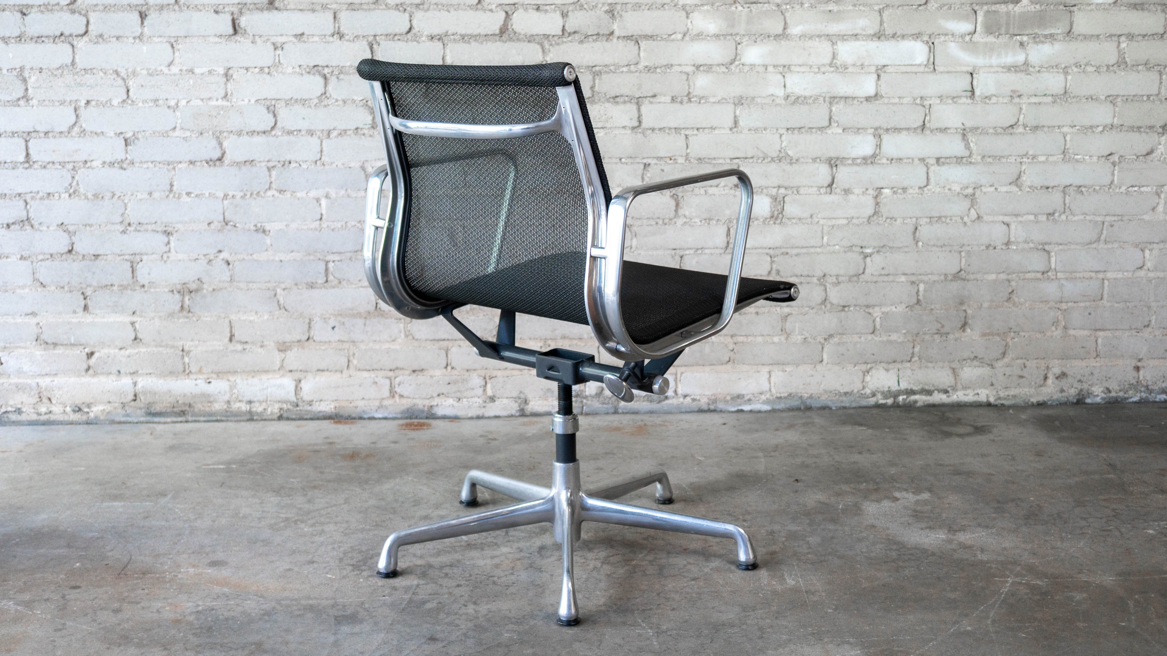 Herman Miller Eames Aluminum Group Mesh Chair