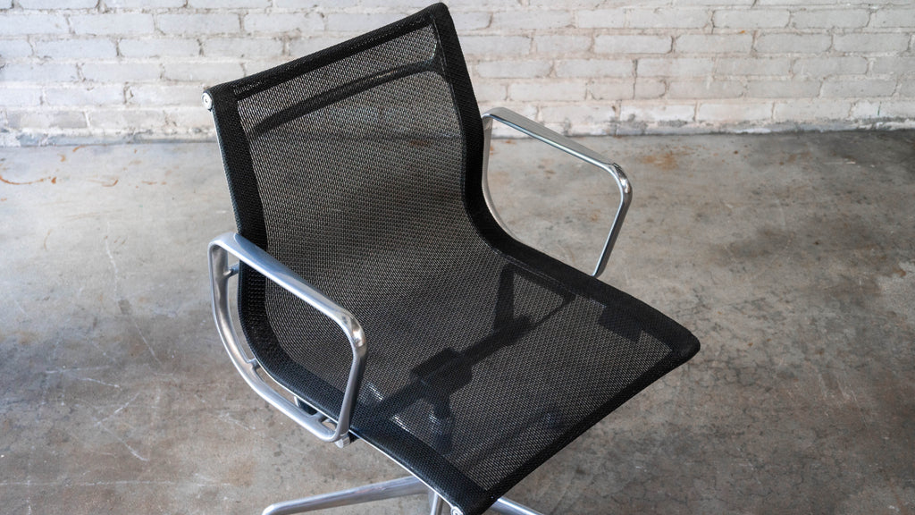 Herman Miller Eames Aluminum Group Mesh Chair