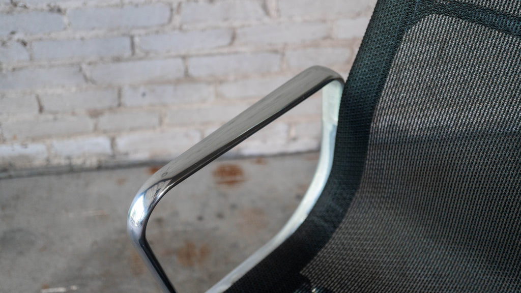 Herman Miller Eames Aluminum Group Mesh Chair