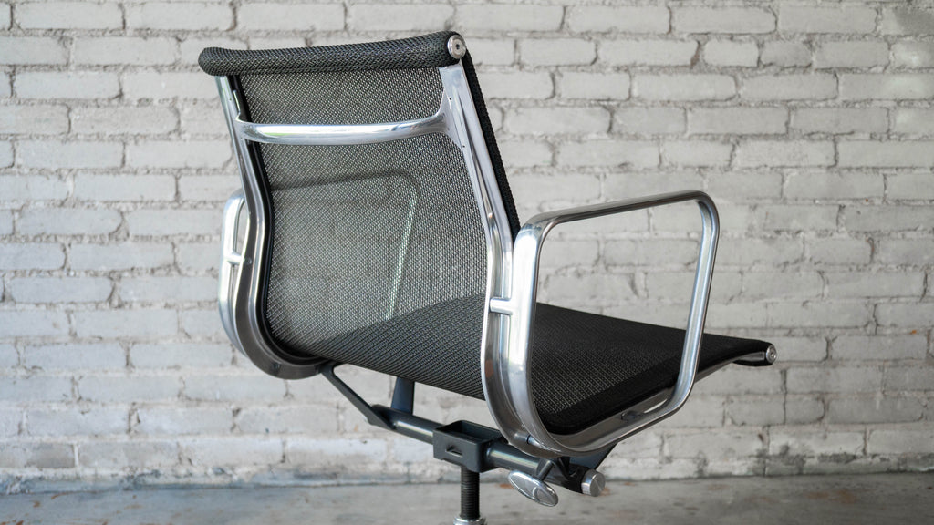 Herman Miller Eames Aluminum Group Mesh Chair