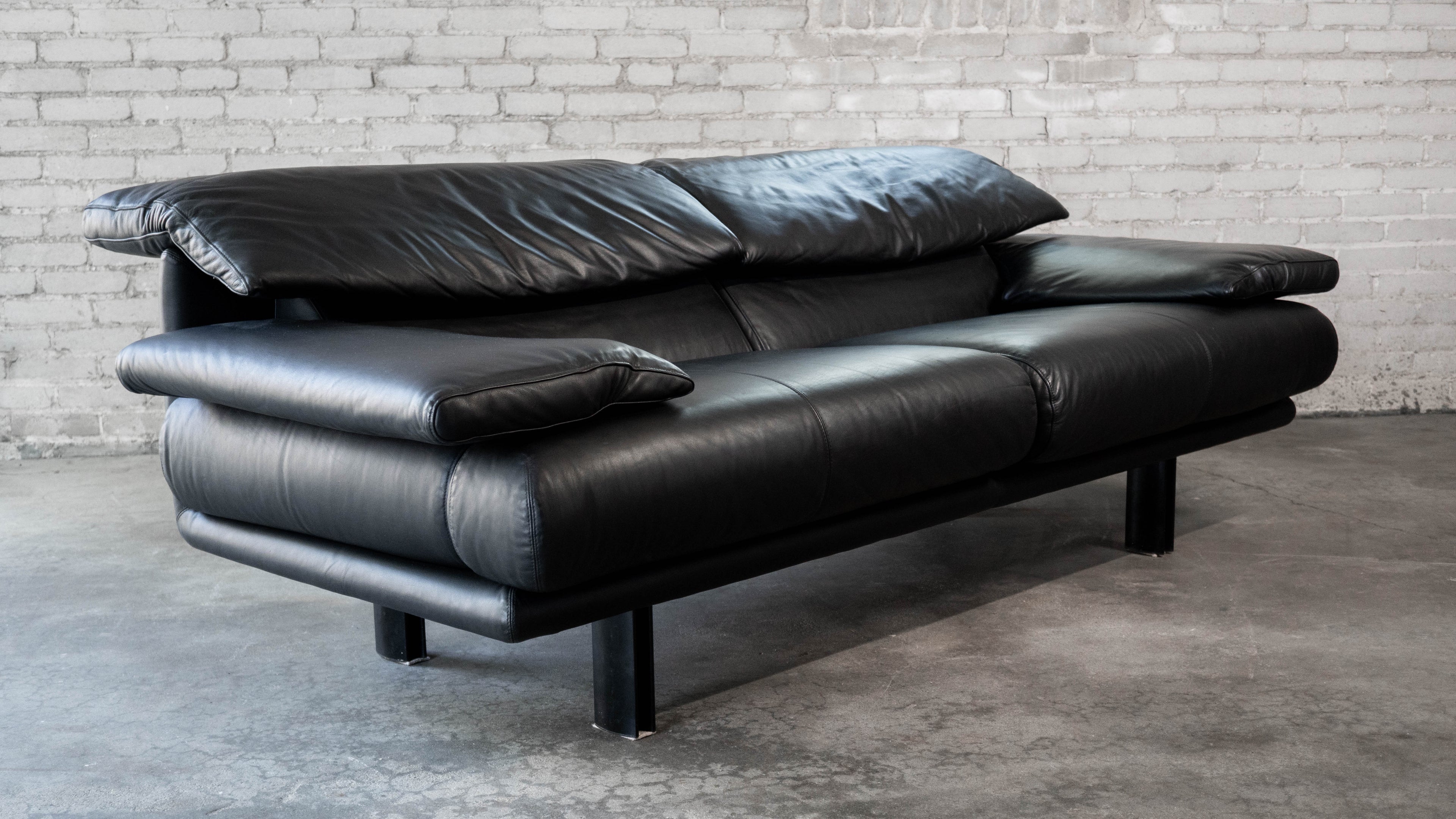 1980s Postmodern Leather Alanda Sofa by Paolo Piva for B&B Italia