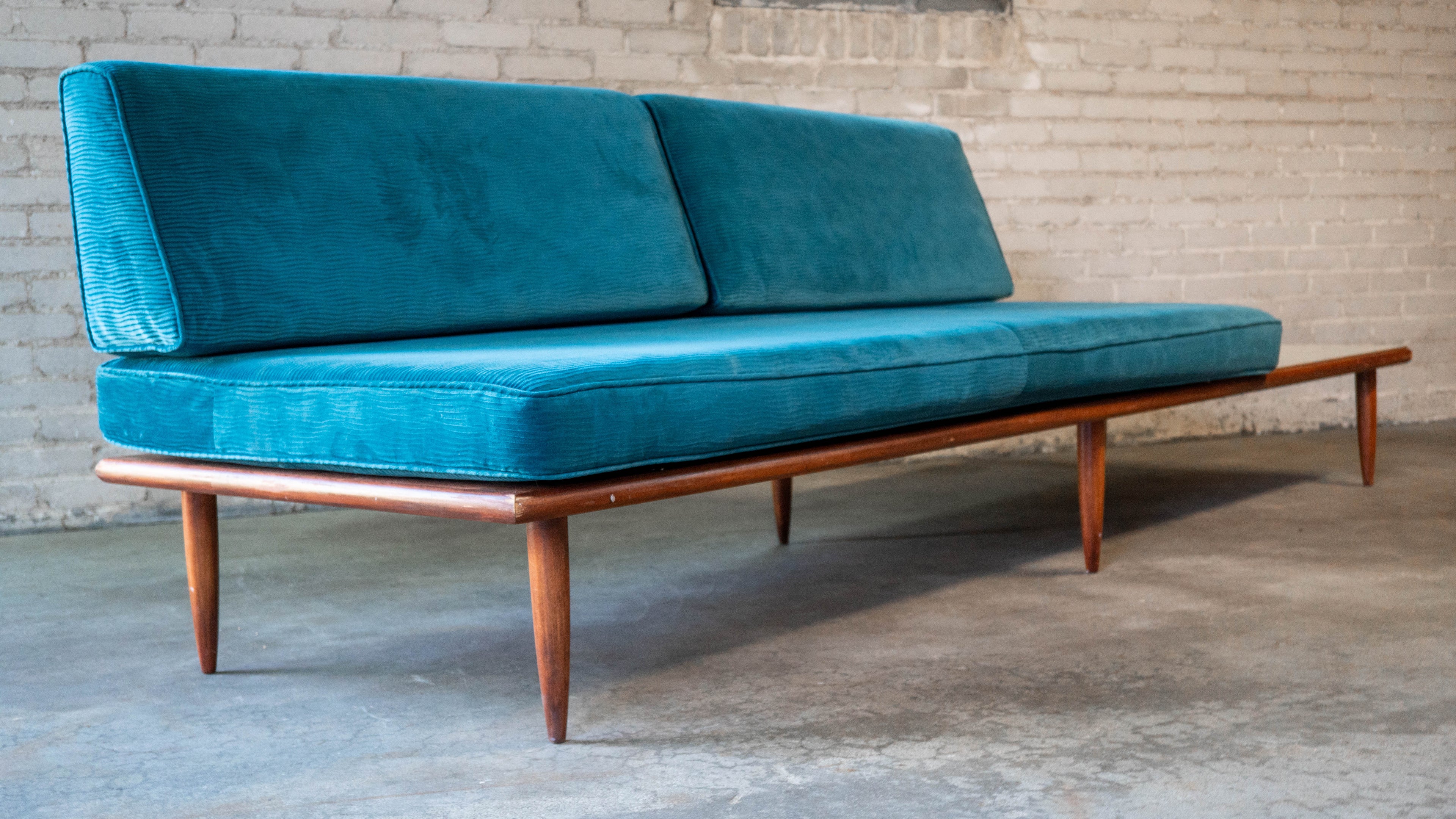 1950s Mid-Century Modern Adrian Pearsall Attr. Walnut Daybed