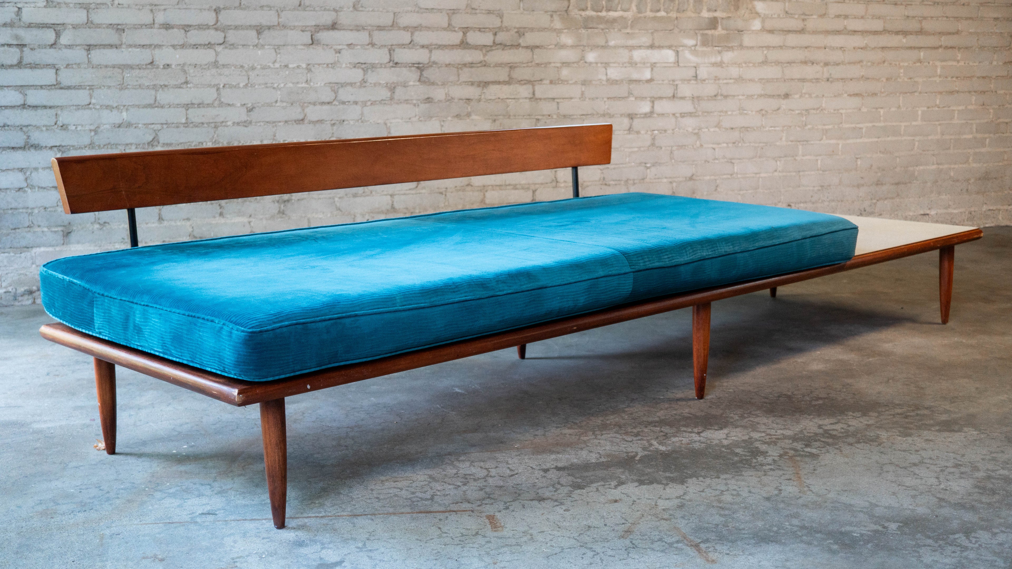 1950s Mid-Century Modern Adrian Pearsall Attr. Walnut Daybed